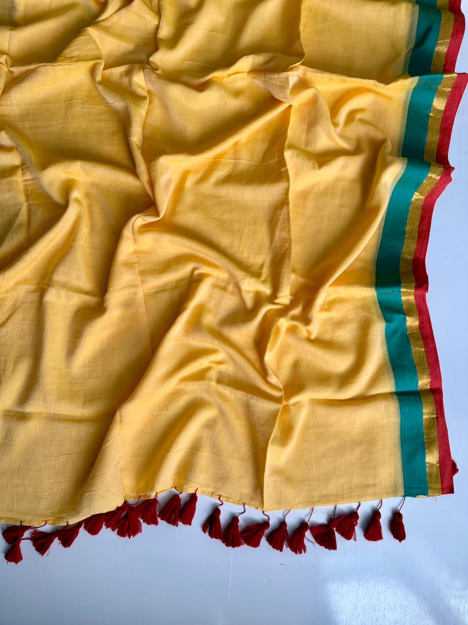 Soft Yellow Mulmul Cotton Saree Elegant Daily Wear