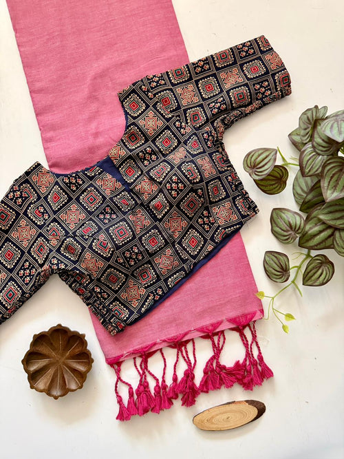 Comfortable LIght Pink Handloom Cotton Saree With Elegant Stretchable Blouse